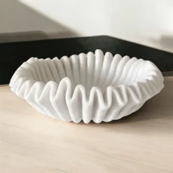 White Marble Fluted Urli
